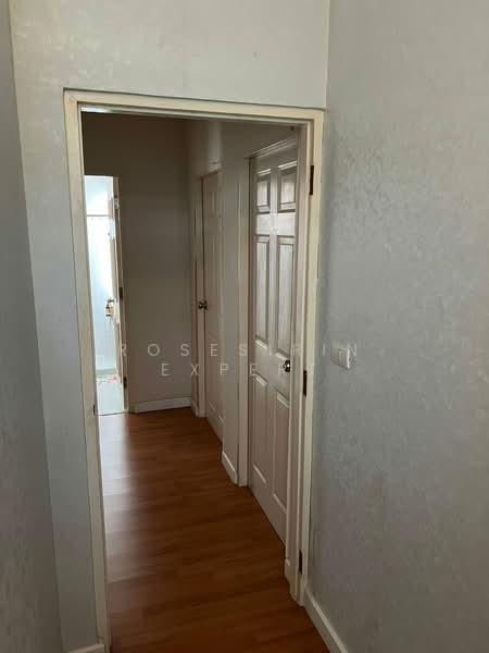 Baan Klang Muang British Town Srinakarin, Samut Prakan, Soi Baan Klang Muang British Town Srinakarin, Bang Kaeo, Bang Plee, Samut Prakan, 3 Bedrooms, 350 sqm, Townhouse For Rent, by Rosesirin Expert, 500378836 - DDproperty.com