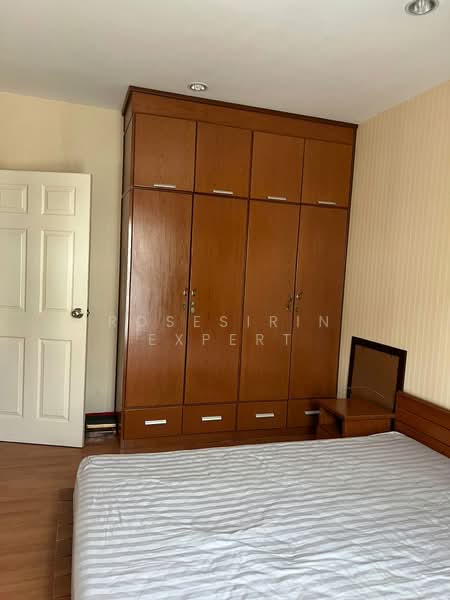 Baan Klang Muang British Town Srinakarin, Samut Prakan, Soi Baan Klang Muang British Town Srinakarin, Bang Kaeo, Bang Plee, Samut Prakan, 3 Bedrooms, 350 sqm, Townhouse For Rent, by Rosesirin Expert, 500378836 - DDproperty.com