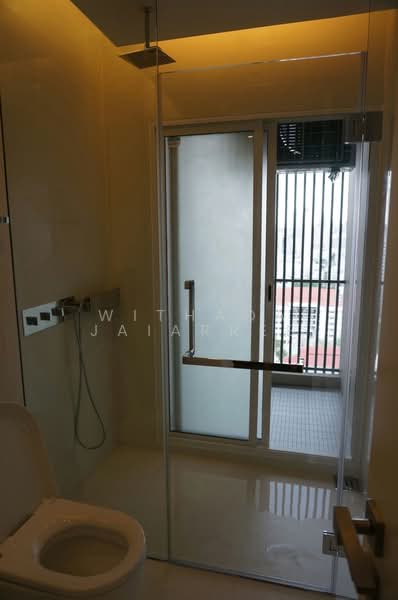 The Room Sukhumvit 21, Bangkok, Asok Montri Rd, Khlongtoei Nua, Watthana, Bangkok, Studio, 37 sqm, Condo For Rent, by Withada Jaiarree, 500378874 - DDproperty.com