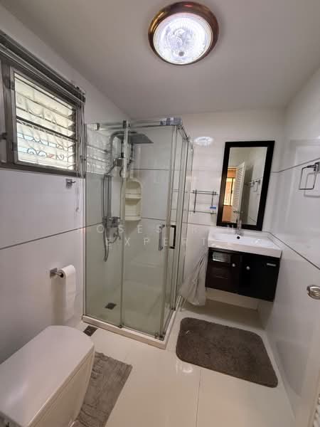 Moobaan Tararom Huamark, Bangkok, Tararom Huamark Soi 1, Phlapphla, Wang Thonglang, Bangkok, 3 Bedrooms, 240 sqm, Single Detached House For Rent, by Rosesirin Expert, 500378929 - DDproperty.com