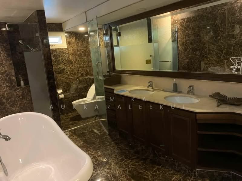 5-BR House, Bangkok, Khlong Tan Nua, Watthana, Bangkok, 5 Bedrooms, 1,000 sqm, Single Detached House For Sale, by Pemika Aukkaraleekul, 500378965 - DDproperty.com