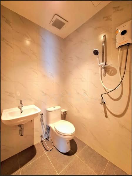 Bearing Residence, Bangkok, No. 12, Bearing Residence, Soi 5, Bang Na, Bangkok, 3 Bedrooms, 155 sqm, Condo For Rent, by Amarin Sitthidhoon, 500378994 - DDproperty.com