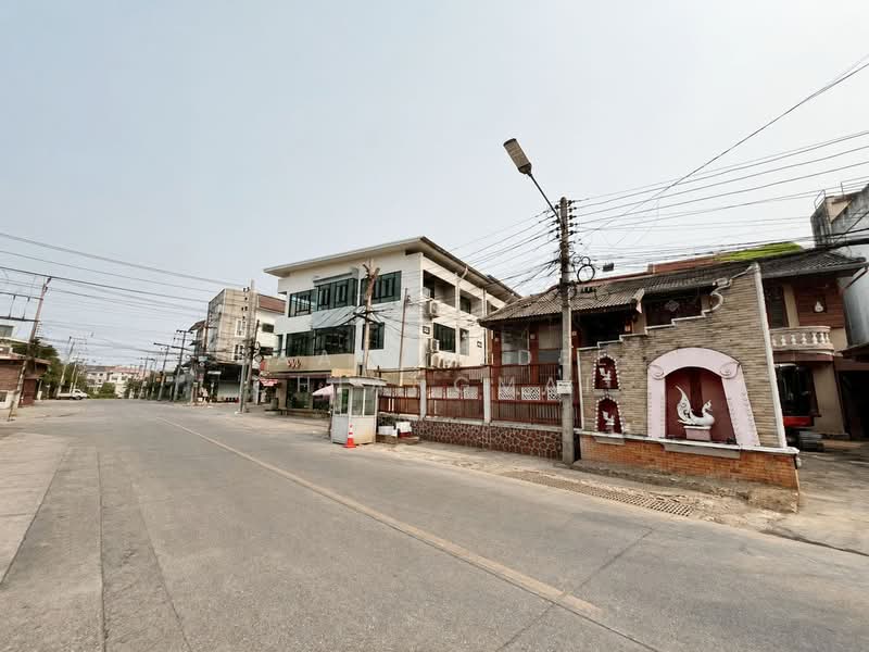 A house for rent near Nimmanhaemin, Chiang Mai Rental Price: 220,000 THB/month Property ID: No.1H691, Chiang Mai, Su Thep, Muang Chiang Mai, Chiang Mai, 5 Bedrooms, 180 sqm, Single Detached House For Rent, by Baandeedee Chiangmai, 500379059 - DDproperty.com