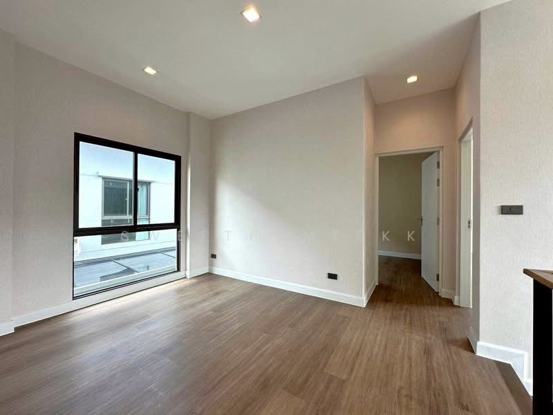 VENUE ID Petchkasem 81, Bangkok, Macharoen Road, Nong Kang Plu, Nong Khaem, Bangkok, 5 Bedrooms, 276 sqm, Single Detached House For Sale, by SweetHomeBKK, 500379060 - DDproperty.com
