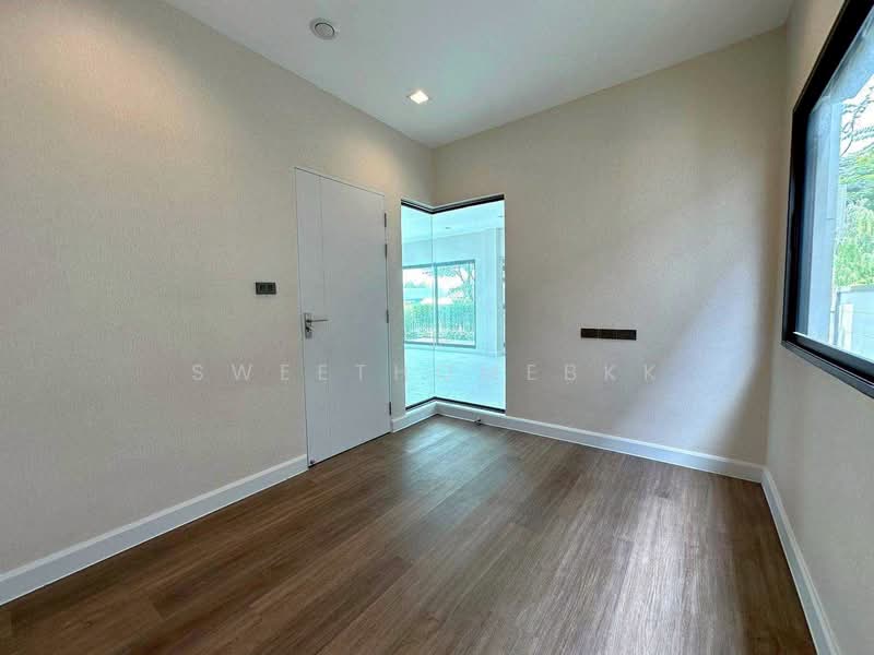 VENUE ID Petchkasem 81, Bangkok, Macharoen Road, Nong Kang Plu, Nong Khaem, Bangkok, 5 Bedrooms, 276 sqm, Single Detached House For Sale, by SweetHomeBKK, 500379060 - DDproperty.com