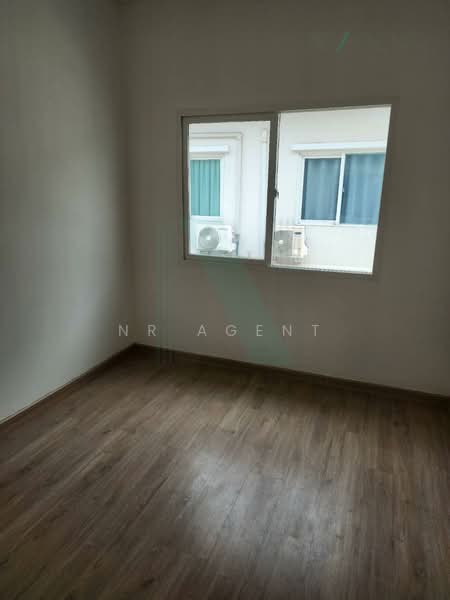 Gusto Petchakasem 69-Kanchanapisek, Bangkok, 89 Road along Khlong Phasi Charoen, southern side, Nong Kham, Nong Khaem, Bangkok, 3 Bedrooms, 110 sqm, Townhouse For Sale, by NR AGENT, 500379079 - DDproperty.com