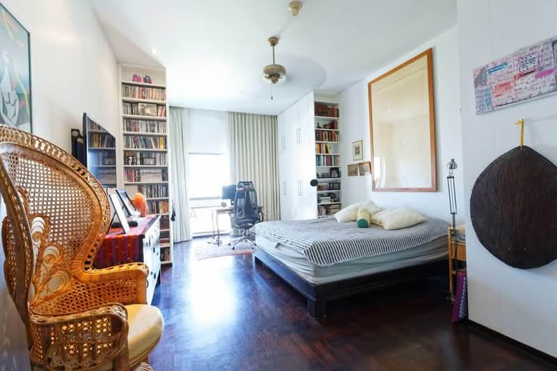 Castle Hill Mansion, Bangkok, 12 Ekkamai 6 Alley, Phra Kanong Nua, Watthana, Bangkok, 3 Bedrooms, 326 sqm, Condo For Sale, by Usuma Usumachat, 500379109 - DDproperty.com