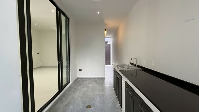 Feel Town Lat Phrao 101, Bangkok, ลาดพร้าว, Khlong Chaokhun Sing, Wang Thonglang, Bangkok, 4 Bedrooms, 270 sqm, Single Detached House For Sale, by Super B Estate Co., Ltd, 500379216 - DDproperty.com