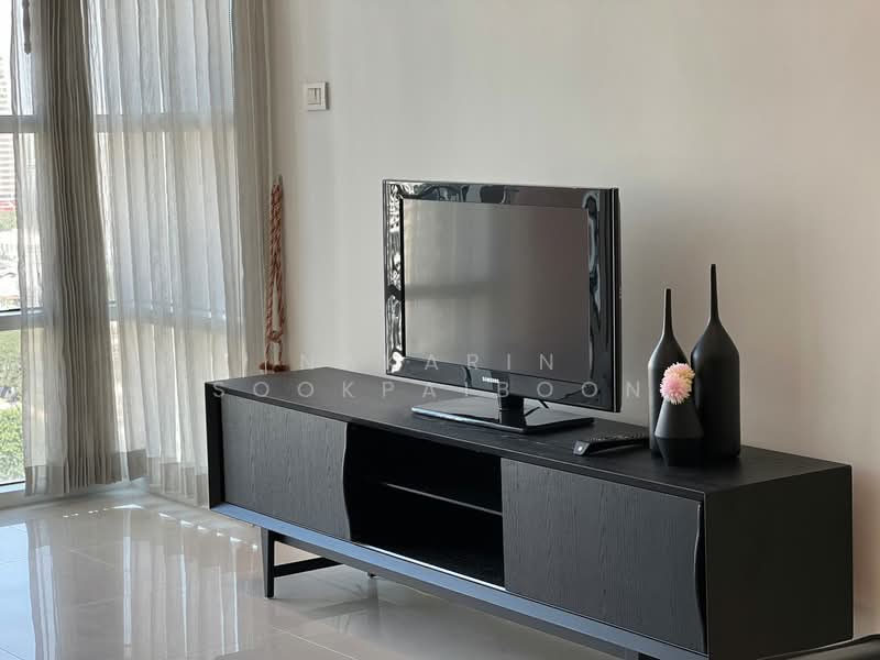 Fullerton Sukhumvit, Bangkok, Sukhumvit Road, Khlong Tan Nua, Watthana, Bangkok, 2 Bedrooms, 105 sqm, Condo For Rent, by Nakarin Sookpaiboon, 500379397 - DDproperty.com