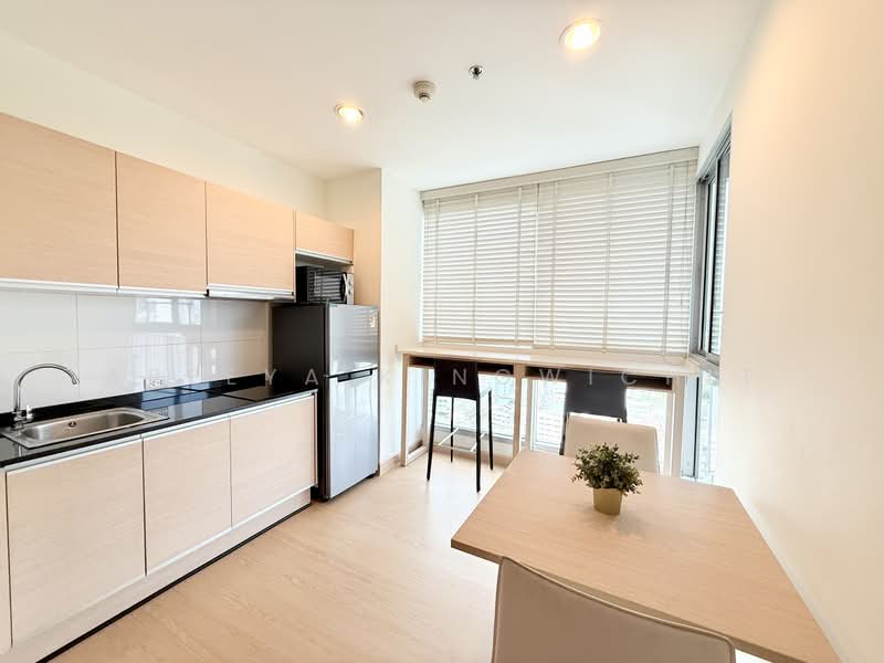 Rhythm Ratchada, Bangkok, 558 Ratchadaphisek Road, Samsen Nok, Huai Khwang, Bangkok, 1 Bedroom, 45 sqm, Condo For Rent, by Areeya Kingwichit, 500379399 - DDproperty.com