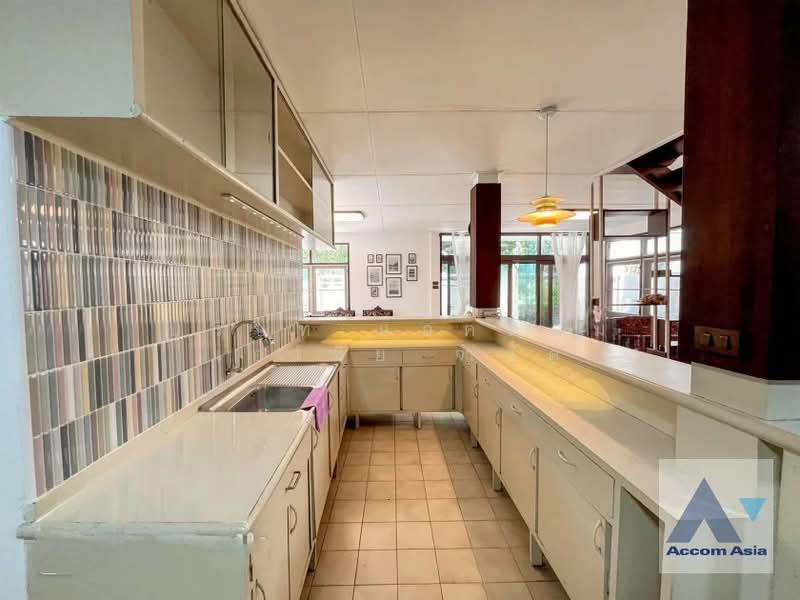 Pet friendly 3 Bedrooms House for Rent in Ploenchit, Bangkok, Lumphini, Pathum Wan, Bangkok, 3 Bedrooms, 300 sqm, Single Detached House For Rent, by บริษัท แอคคอม เอเซีย จำกัด, 500379442 - DDproperty.com