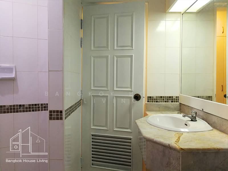 Fifty Fifth Tower, Bangkok, 84 Soi Sukhumvit 55, Sukhumvit Road, Khlong Tan Nua, Watthana, Bangkok, 3 Bedrooms, 195 sqm, Condo For Rent, by Bangkok House Living, 500379447 - DDproperty.com