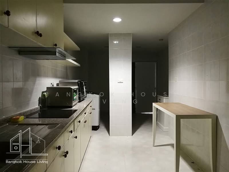 Fifty Fifth Tower, Bangkok, 84 Soi Sukhumvit 55, Sukhumvit Road, Khlong Tan Nua, Watthana, Bangkok, 3 Bedrooms, 195 sqm, Condo For Rent, by Bangkok House Living, 500379447 - DDproperty.com