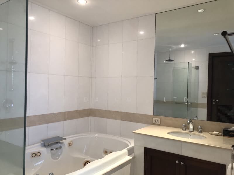 Las Colinas, Bangkok, Sukhumvit 21 Road, Khlongtoei Nua, Watthana, Bangkok, 4 Bedrooms, 698 sqm, Condo For Sale, by Yoshida Co., Ltd., 500379560 - DDproperty.com