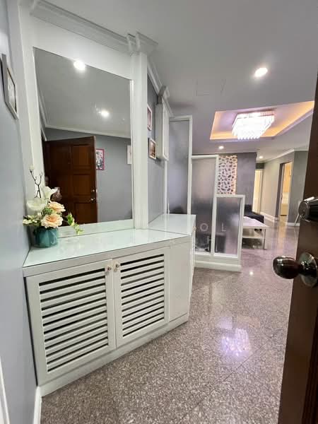 Witthayu Complex, Bangkok, 1673 New Petchaburi Road, Makkasan, Ratchathewi, Bangkok, 2 Bedrooms, 100 sqm, Condo For Rent, by Nattapol Jedsadathitikul, 500379562 - DDproperty.com