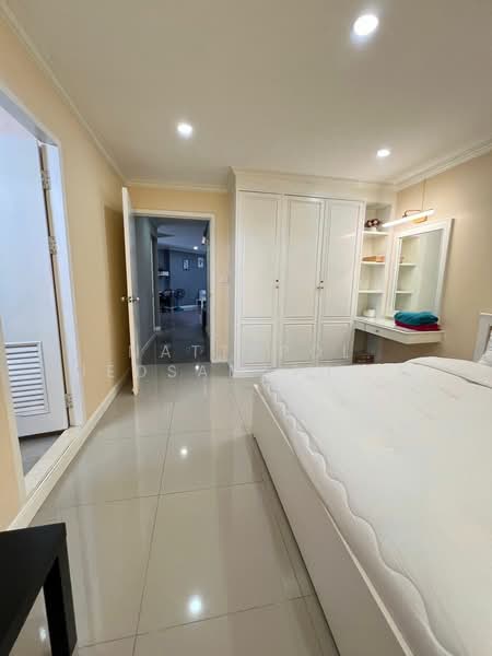 Witthayu Complex, Bangkok, 1673 New Petchaburi Road, Makkasan, Ratchathewi, Bangkok, 2 Bedrooms, 100 sqm, Condo For Rent, by Nattapol Jedsadathitikul, 500379562 - DDproperty.com