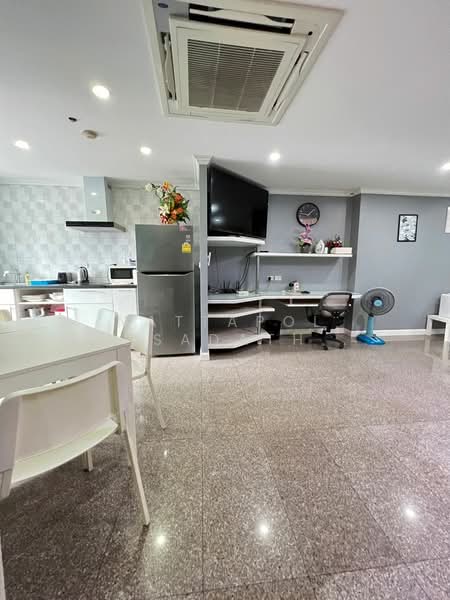 Witthayu Complex, Bangkok, 1673 New Petchaburi Road, Makkasan, Ratchathewi, Bangkok, 2 Bedrooms, 100 sqm, Condo For Rent, by Nattapol Jedsadathitikul, 500379562 - DDproperty.com
