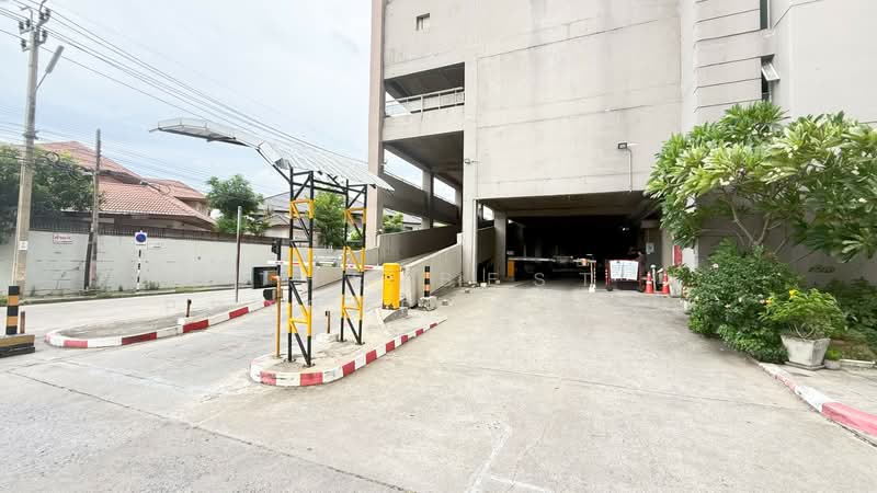 Lake View Geneva Condominium : เลควิวคอนโดมิเนียม อาคารเจนีวา, นนทบุรี, แจ้งวัฒนะ, บ้านใหม่, ปากเกร็ด, นนทบุรี, 78 ตร.ม., คอนโด ขาย, โดย The Best Property วิทย์, 500379620 - DDproperty.com