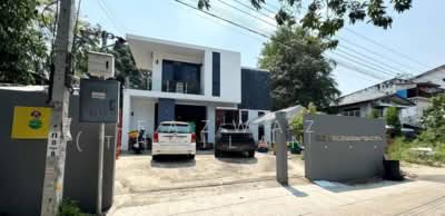 ขาย - บ้านเดี่ยว 2 ชั้น อ่อนนุช 22 สวนหลวง 4 ห้องนอน ทำเลเมืองหายาก, กรุงเทพ