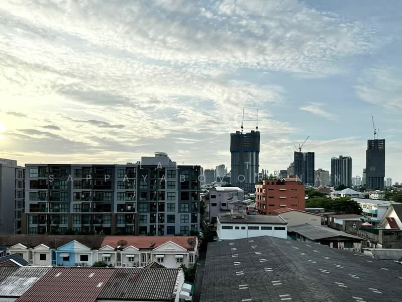 The Base Sukhumvit 50, Bangkok, Soi Roem Charoen 1, Sukhumvit 50 Road, Phra Kanong, Khlong Toei, Bangkok, 1 Bedroom, 32 sqm, Condo For Rent, by Lalipat Sappayabovornnan, 500379670 - DDproperty.com