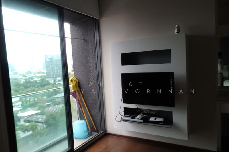 Noble Remix, Bangkok, 772 Soi Sukhumvit 36, Sukhumvit Road, Khong Tan, Khlong Toei, Bangkok, 1 Bedroom, 40 sqm, Condo For Rent, by Lalipat Sappayabovornnan, 500379715 - DDproperty.com