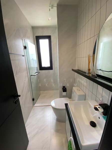 Chapter Charoennakhon–Riverside, Bangkok, Charoennakorn Road, Bang Lam Phu Lang, Khlong San, Bangkok, 3 Bedrooms, 150 sqm, Condo For Sale, by Chirattiya Lakkham, 500379978 - DDproperty.com