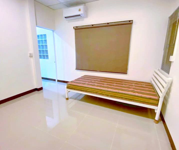 ไม่พบโครงการ, Bangkok, โชคชัย 4 ลาดพร้าว, Lat Phrao, Bangkok, 3 Bedrooms, 210 sqm, Single Detached House For Rent, by ณัฐพงศ์ สุนทรอรุณ, 500380004 - DDproperty.com