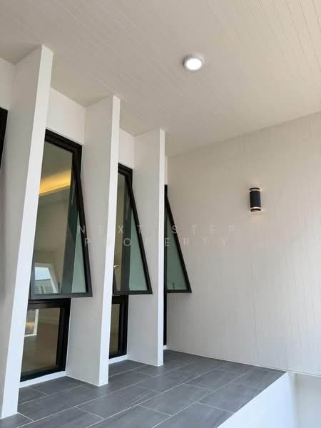 Prominent Place Sukhumvit 101, Bangkok, สุขุมวิท 101, Bang Chak, Phra Khanong, Bangkok, 4 Bedrooms, 420 sqm, Townhouse For Sale, by Next step property, 500380105 - DDproperty.com