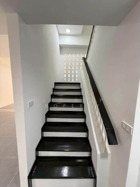 Prominent Place Sukhumvit 101, Bangkok, สุขุมวิท 101, Bang Chak, Phra Khanong, Bangkok, 4 Bedrooms, 420 sqm, Townhouse For Sale, by Next step property, 500380105 - DDproperty.com