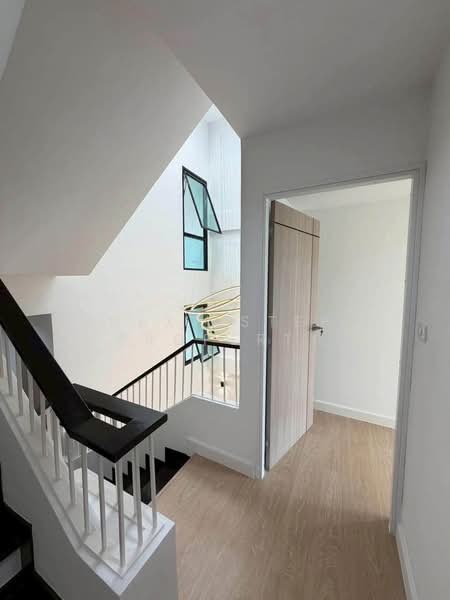 Prominent Place Sukhumvit 101, Bangkok, สุขุมวิท 101, Bang Chak, Phra Khanong, Bangkok, 4 Bedrooms, 420 sqm, Townhouse For Sale, by Next step property, 500380105 - DDproperty.com