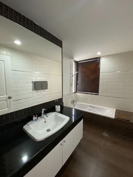 Nantiruj Tower apartment : นันทิรุจ ทาวเวอร์ อพาร์ทเมนท์, กรุงเทพ, 71 สุขุมวิทซอย 8, คลองเตย, กรุงเทพ, 64 ตร.ม., อพาร์ทเมนท์ ให้เช่า, โดย Pensasi Ongphichetmetha, 500380181 - DDproperty.com