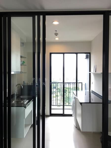 The Base Park East Sukhumvit 77, Bangkok, 99 Soi Pridi Banomyong 2, Phra Kanong Nua, Watthana, Bangkok, 2 Bedrooms, 50 sqm, Condo For Rent, by Pinyada Hantewee, 500380189 - DDproperty.com