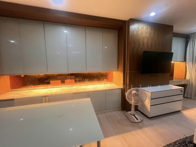Noble Remix, Bangkok, 772 Soi Sukhumvit 36, Sukhumvit Road, Khong Tan, Khlong Toei, Bangkok, 2 Bedrooms, 97 sqm, Condo For Rent, by Pensasi Ongphichetmetha, 500380247 - DDproperty.com