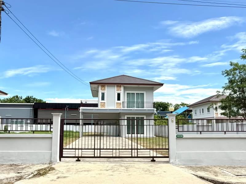 ขาย บ้านเดี่ยว หลังมุม 2 ชั้น วิวทะเลสาบ หมู่บ้าน เดอะ ไพน์ รีสอร์ท ปทุมธานี, Pathum Thani, Thai Ko, Sam Khok, Pathum Thani, 4 Bedrooms, 300 sqm, Single Detached House For Sale, by กรณวัสส์ กัณฑวัสส์วงส์, 500380262 - DDproperty.com