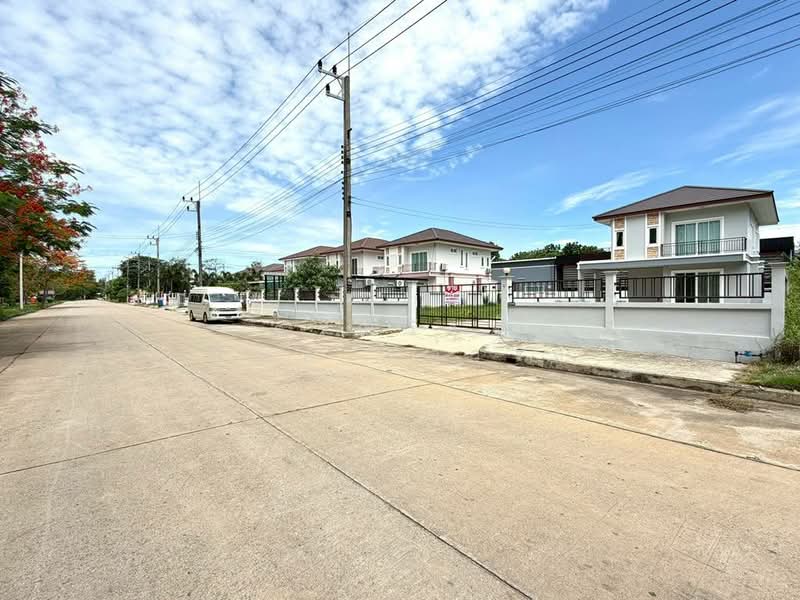 ขาย บ้านเดี่ยว หลังมุม 2 ชั้น วิวทะเลสาบ หมู่บ้าน เดอะ ไพน์ รีสอร์ท ปทุมธานี, Pathum Thani, Thai Ko, Sam Khok, Pathum Thani, 4 Bedrooms, 300 sqm, Single Detached House For Sale, by กรณวัสส์ กัณฑวัสส์วงส์, 500380262 - DDproperty.com