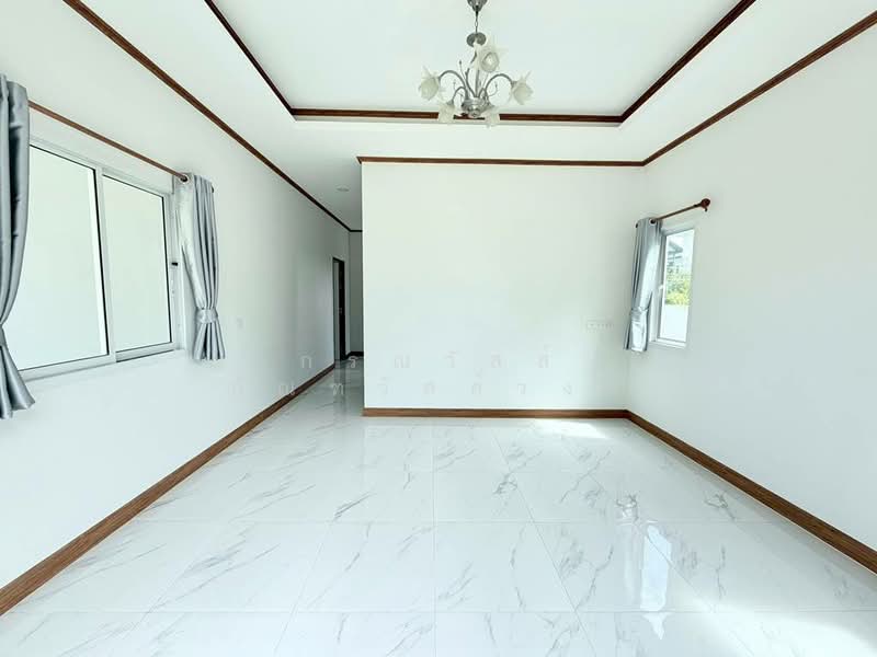 ขาย บ้านเดี่ยว หลังมุม 2 ชั้น วิวทะเลสาบ หมู่บ้าน เดอะ ไพน์ รีสอร์ท ปทุมธานี, Pathum Thani, Thai Ko, Sam Khok, Pathum Thani, 4 Bedrooms, 300 sqm, Single Detached House For Sale, by กรณวัสส์ กัณฑวัสส์วงส์, 500380262 - DDproperty.com
