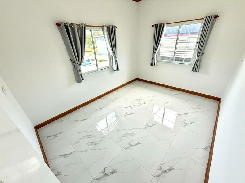 ขาย บ้านเดี่ยว หลังมุม 2 ชั้น วิวทะเลสาบ หมู่บ้าน เดอะ ไพน์ รีสอร์ท ปทุมธานี, Pathum Thani, Thai Ko, Sam Khok, Pathum Thani, 4 Bedrooms, 300 sqm, Single Detached House For Sale, by กรณวัสส์ กัณฑวัสส์วงส์, 500380262 - DDproperty.com