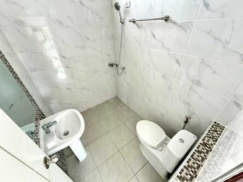 ขาย บ้านเดี่ยว หลังมุม 2 ชั้น วิวทะเลสาบ หมู่บ้าน เดอะ ไพน์ รีสอร์ท ปทุมธานี, ปทุมธานี, ท้ายเกาะ, สามโคก, ปทุมธานี, 300 ตร.ม., บ้านเดี่ยว ขาย, โดย กรณวัสส์ กัณฑวัสส์วงส์, 500380262 - DDproperty.com