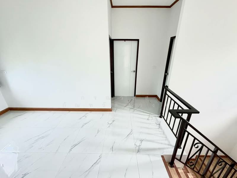 ขาย บ้านเดี่ยว หลังมุม 2 ชั้น วิวทะเลสาบ หมู่บ้าน เดอะ ไพน์ รีสอร์ท ปทุมธานี, ปทุมธานี, ท้ายเกาะ, สามโคก, ปทุมธานี, 300 ตร.ม., บ้านเดี่ยว ขาย, โดย กรณวัสส์ กัณฑวัสส์วงส์, 500380262 - DDproperty.com