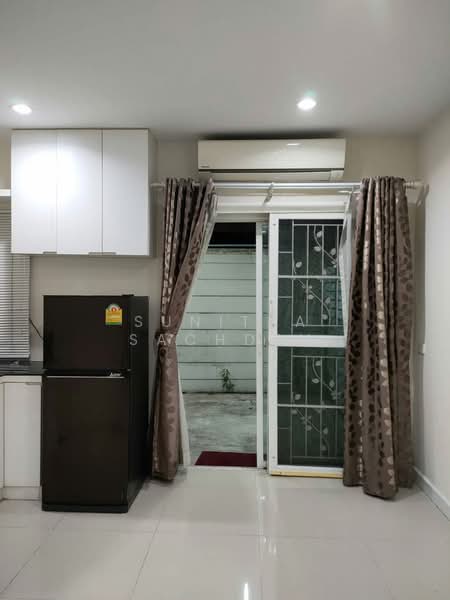 Villette Lite Pattanakarn, Bangkok, Soi Phatthanakan 38, Phatthanakan Road, Suan Luang, Bangkok, 3 Bedrooms, 120 sqm, Townhouse For Rent, by Sunitra Sachdev, 500380335 - DDproperty.com