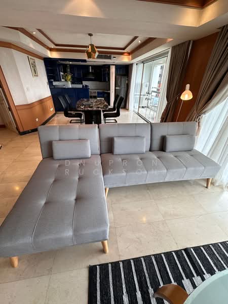 Royal Castle Sukhumvit, Bangkok, 30 Soi Sukhumvit 39, Khlongtoei Nua, Watthana, Bangkok, 2 Bedrooms, 140 sqm, Condo For Rent, by Dnupron Ruckson, 500380387 - DDproperty.com