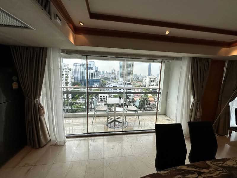 Royal Castle Sukhumvit : รอยัล คาสเซอร์ สุขุมวิท, กรุงเทพ, 30 ซอยสุขุมวิท 39, คลองเตยเหนือ, วัฒนา, กรุงเทพ, 140 ตร.ม., คอนโด ให้เช่า, โดย Dnupron Ruckson, 500380387 - DDproperty.com