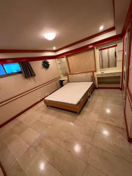 Royal Castle Sukhumvit, Bangkok, 30 Soi Sukhumvit 39, Khlongtoei Nua, Watthana, Bangkok, 2 Bedrooms, 140 sqm, Condo For Rent, by Dnupron Ruckson, 500380387 - DDproperty.com