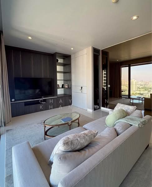 Vittorio 39, Bangkok, 8 Sukhumvit, Khlong Tan Nua, Watthana, Bangkok, 2 Bedrooms, 127 sqm, Condo For Rent, by Chayanin Khanijou, 500380408 - DDproperty.com