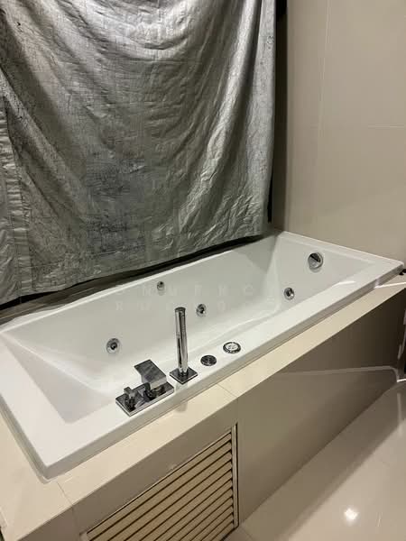 Rhythm Sukhumvit 44/1, Bangkok, Sukhumvit Road, Phra Kanong, Khlong Toei, Bangkok, 2 Bedrooms, 68 sqm, Condo For Rent, by Dnupron Ruckson, 500380411 - DDproperty.com