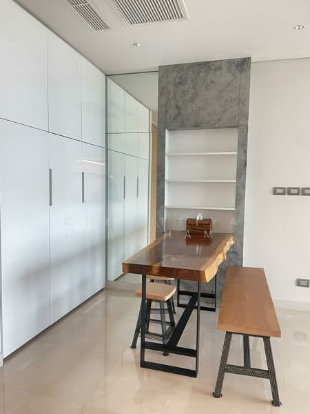 Sindhorn Residence, Bangkok, 54 Soi Ton Son, Lumphini, Pathum Wan, Bangkok, 2 Bedrooms, 111 sqm, Condo For Rent, by Chirattiya Lakkham, 500380422 - DDproperty.com