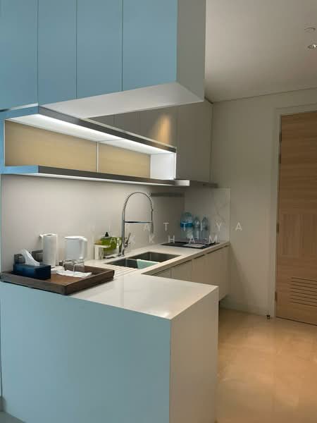 Sindhorn Residence, Bangkok, 54 Soi Ton Son, Lumphini, Pathum Wan, Bangkok, 2 Bedrooms, 111 sqm, Condo For Rent, by Chirattiya Lakkham, 500380422 - DDproperty.com