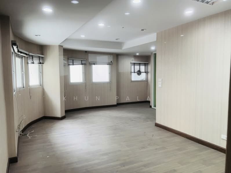 ห้วยขวาง, Bangkok, รัชดาภิเษก, Samsen Nok, Huai Khwang, Bangkok, , 1,000 sqm, Shophouse For Sale, by Khun Palat, 500380460 - DDproperty.com