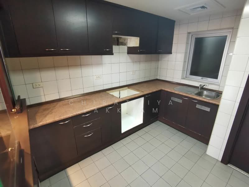 All Seasons Mansion, Bangkok, Soi Ruamrudee, Wireless Road, Lumphini, Pathum Wan, Bangkok, 3 Bedrooms, 178 sqm, Condo For Sale, by Chirattiya Lakkham, 500380479 - DDproperty.com
