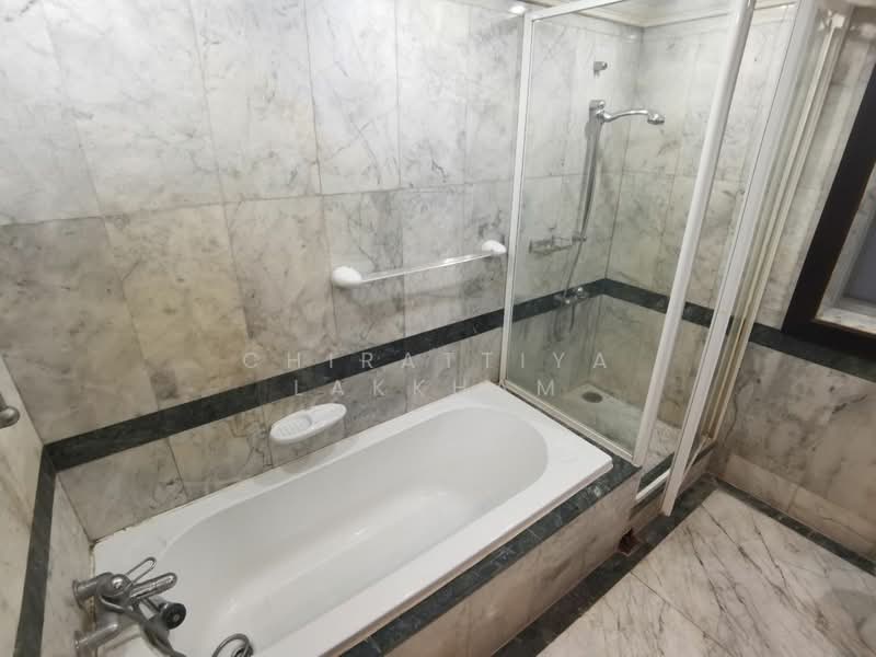 All Seasons Mansion, Bangkok, Soi Ruamrudee, Wireless Road, Lumphini, Pathum Wan, Bangkok, 3 Bedrooms, 178 sqm, Condo For Sale, by Chirattiya Lakkham, 500380479 - DDproperty.com